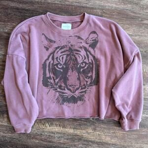 American Eagle super soft purple cropped sweatshirt with tiger graphic ‎ LARGE
